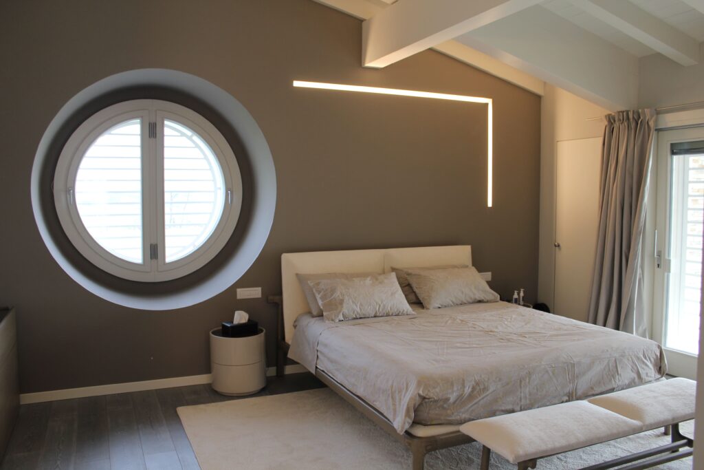 Ambiente living di Villa SG progettato da Herricasa