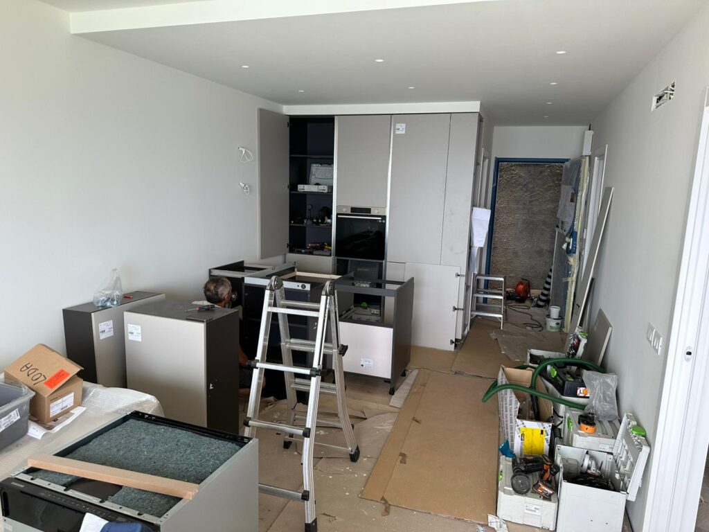 Cucina di una ristrutturazione chiavi in mano